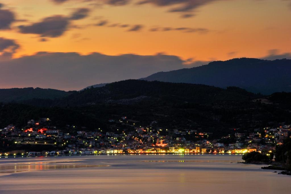 Kaminos Resort Límni Eksteriør billede